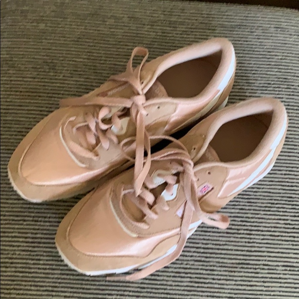 Fair - pink: cream Reebok